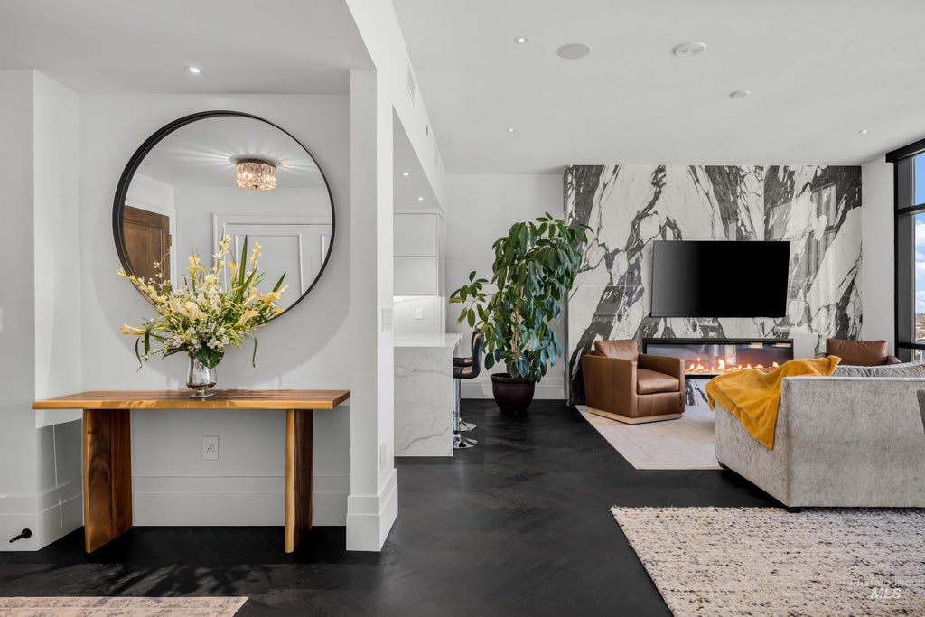 255 S Capitol Blvd #1403, Boise