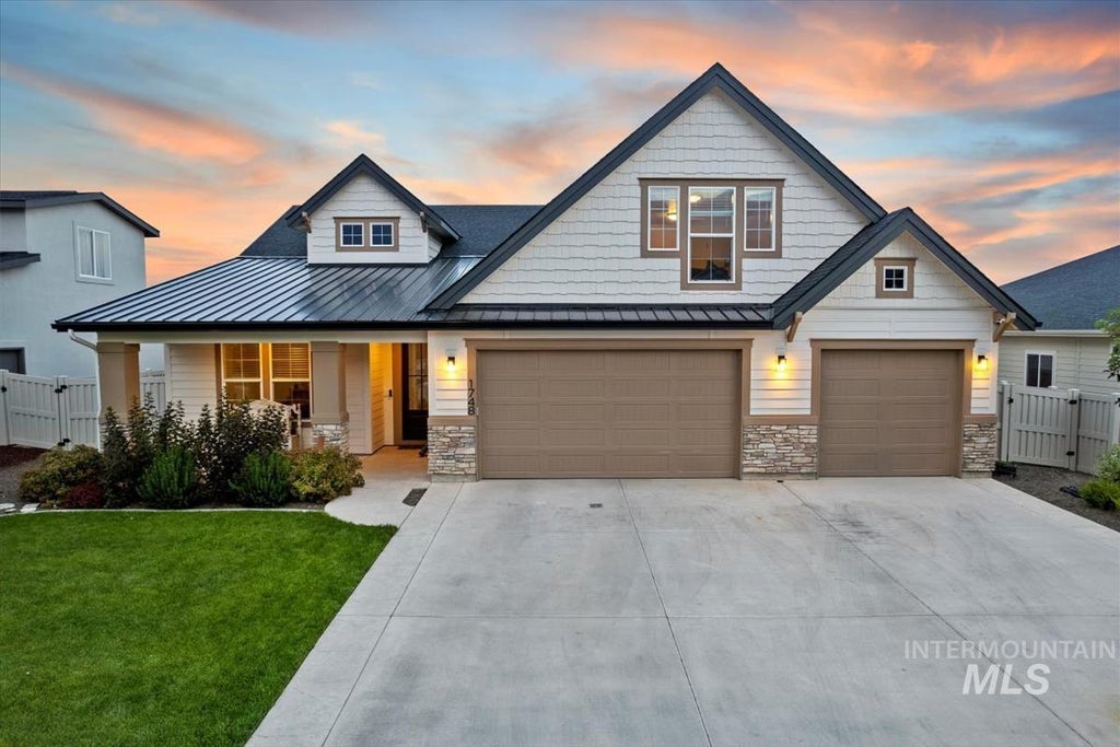 1748 Loch Ness Ave, Middleton