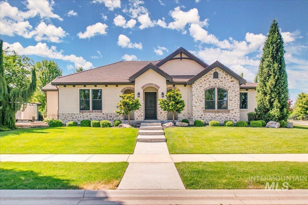 3431 W Ryder Cup, Meridian