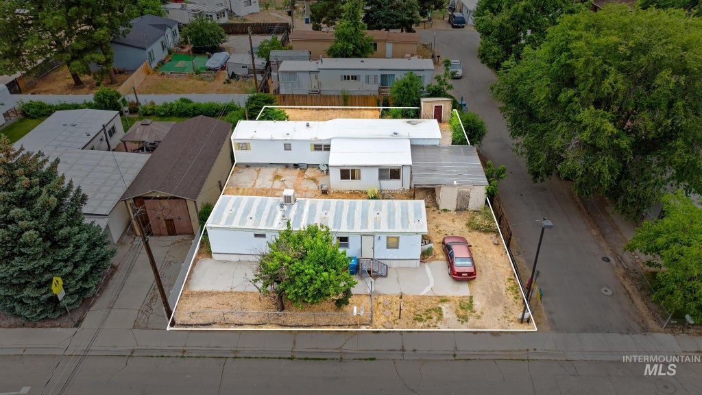 216 E 43rd St, Garden City