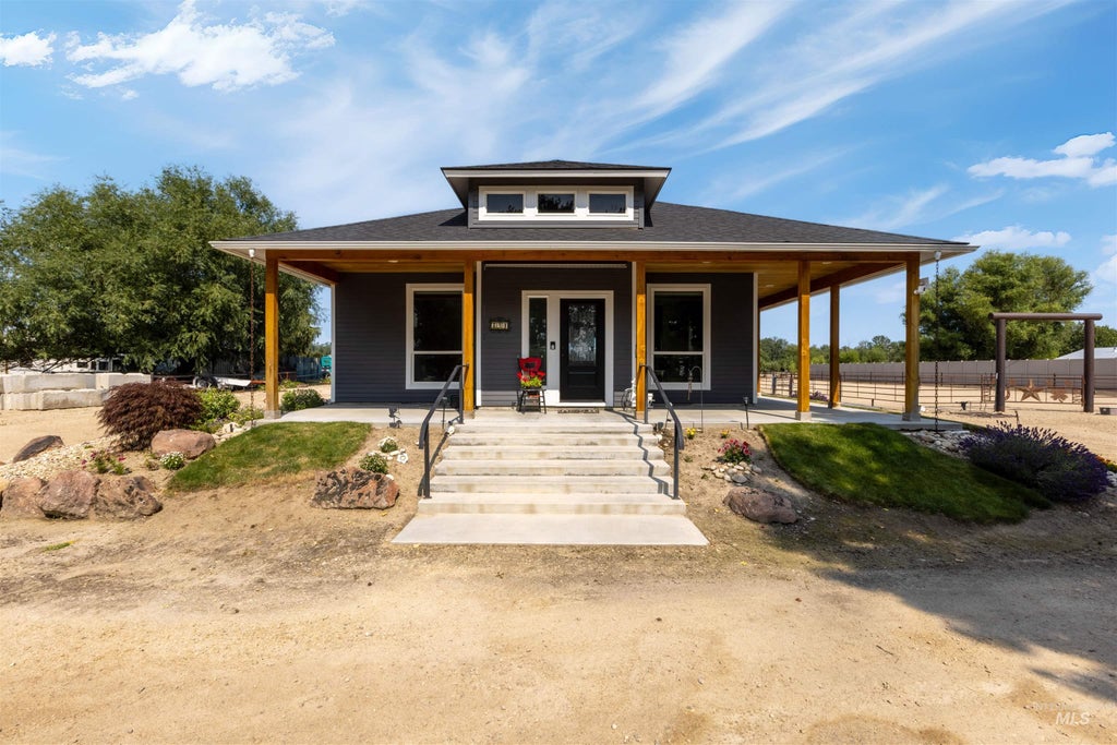 894 Main Street, Star