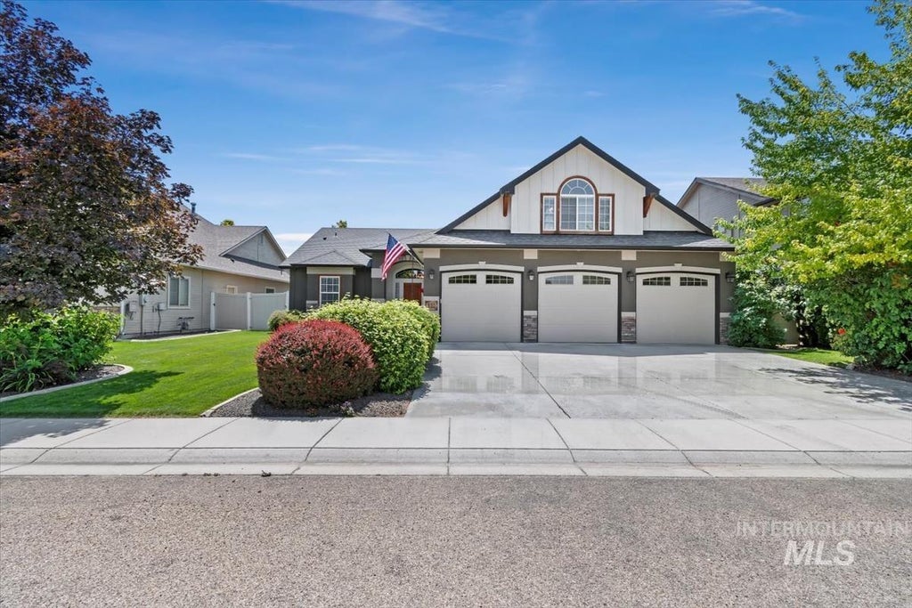 10333 Mckinley St, Nampa