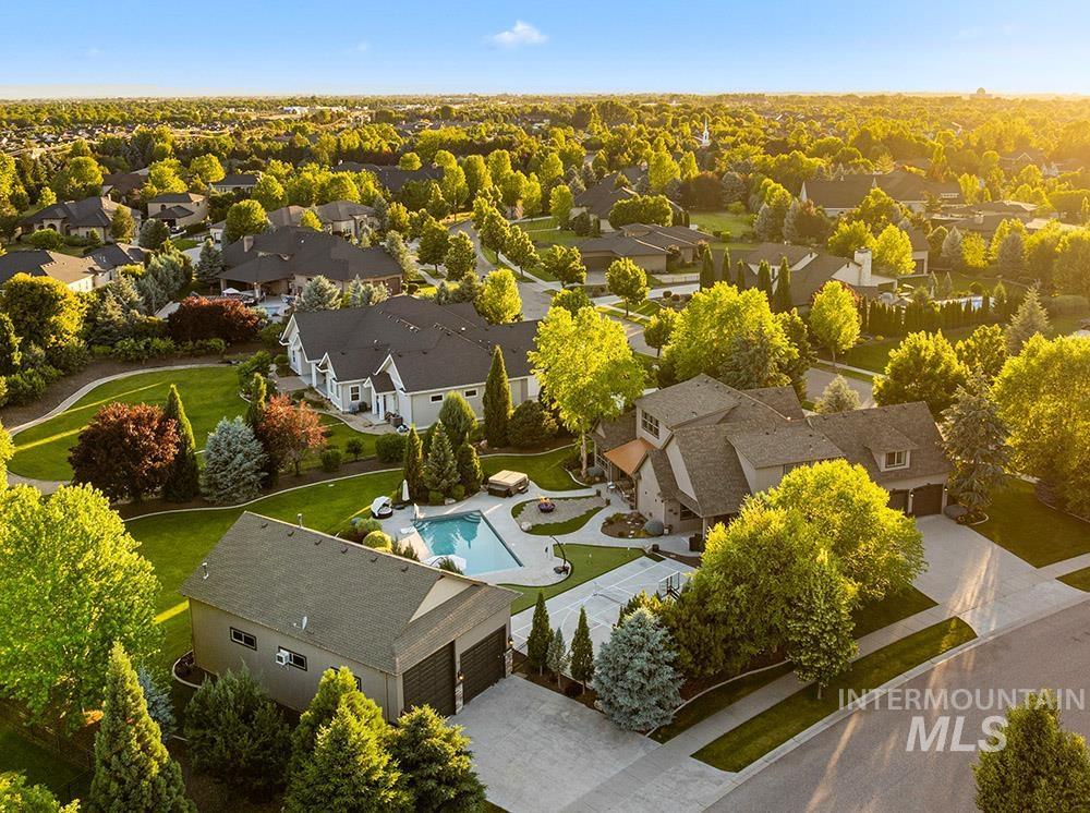 2817 W Chartwell Dr, Eagle